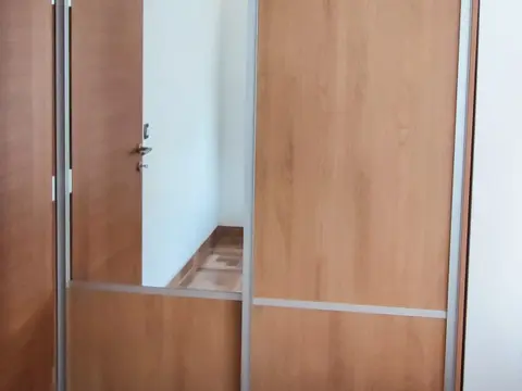 Klizno krilo u dekoru drva